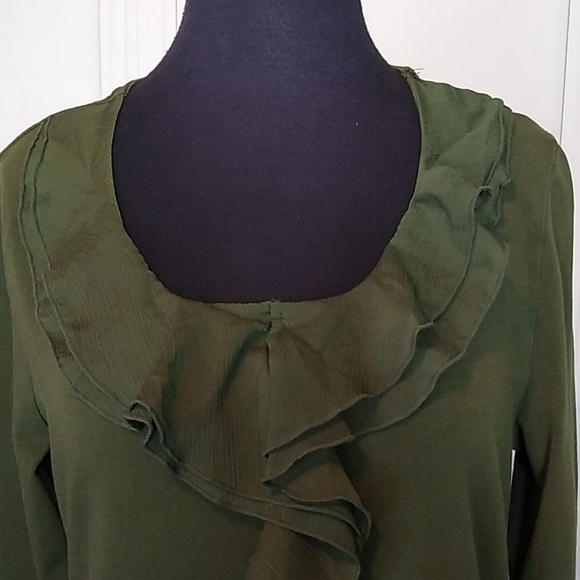 Jones New York Womens Medium Dark Green Ruffle Front Long Sleeve Tee T Shirt Top - Picture 2 of 9